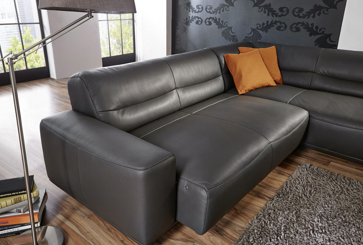 William by simplysofas.in